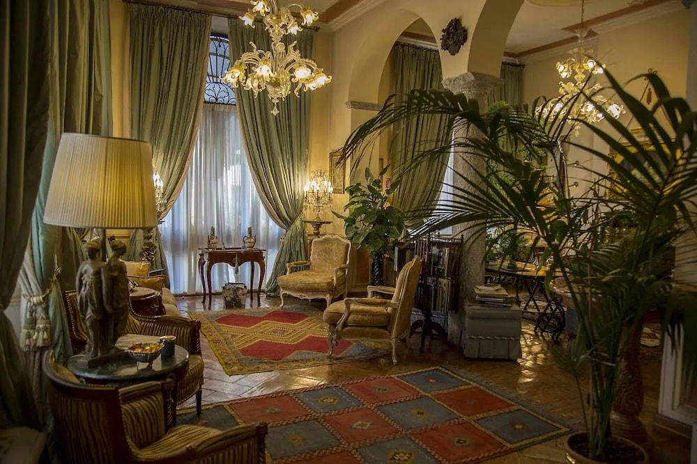 Petit Palais Hotel De Charme Milano 4*,
