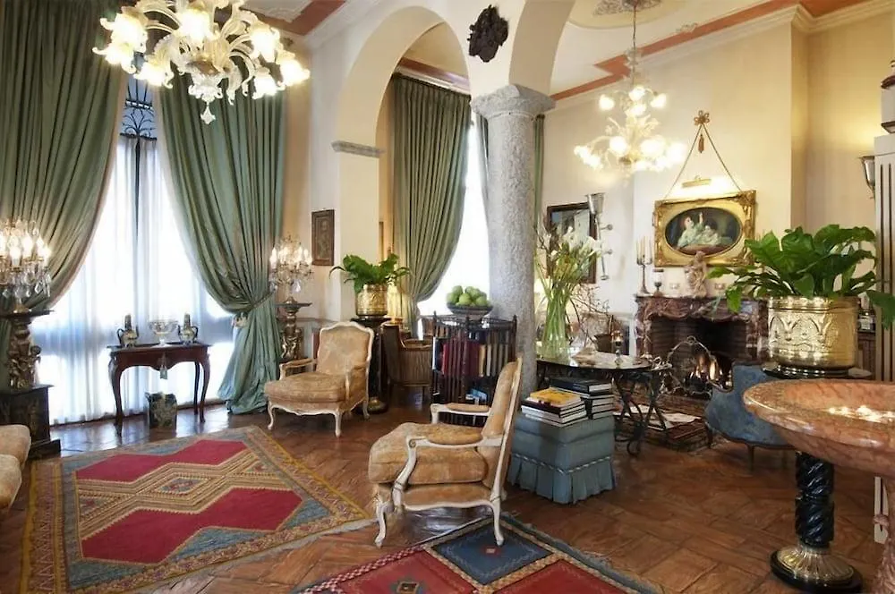 ****  Petit Palais Hotel De Charme Milano Italia