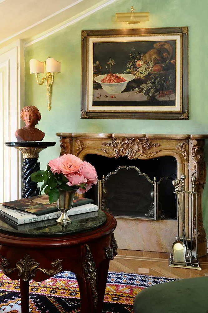 ****  Petit Palais Hotel De Charme Milano Italia