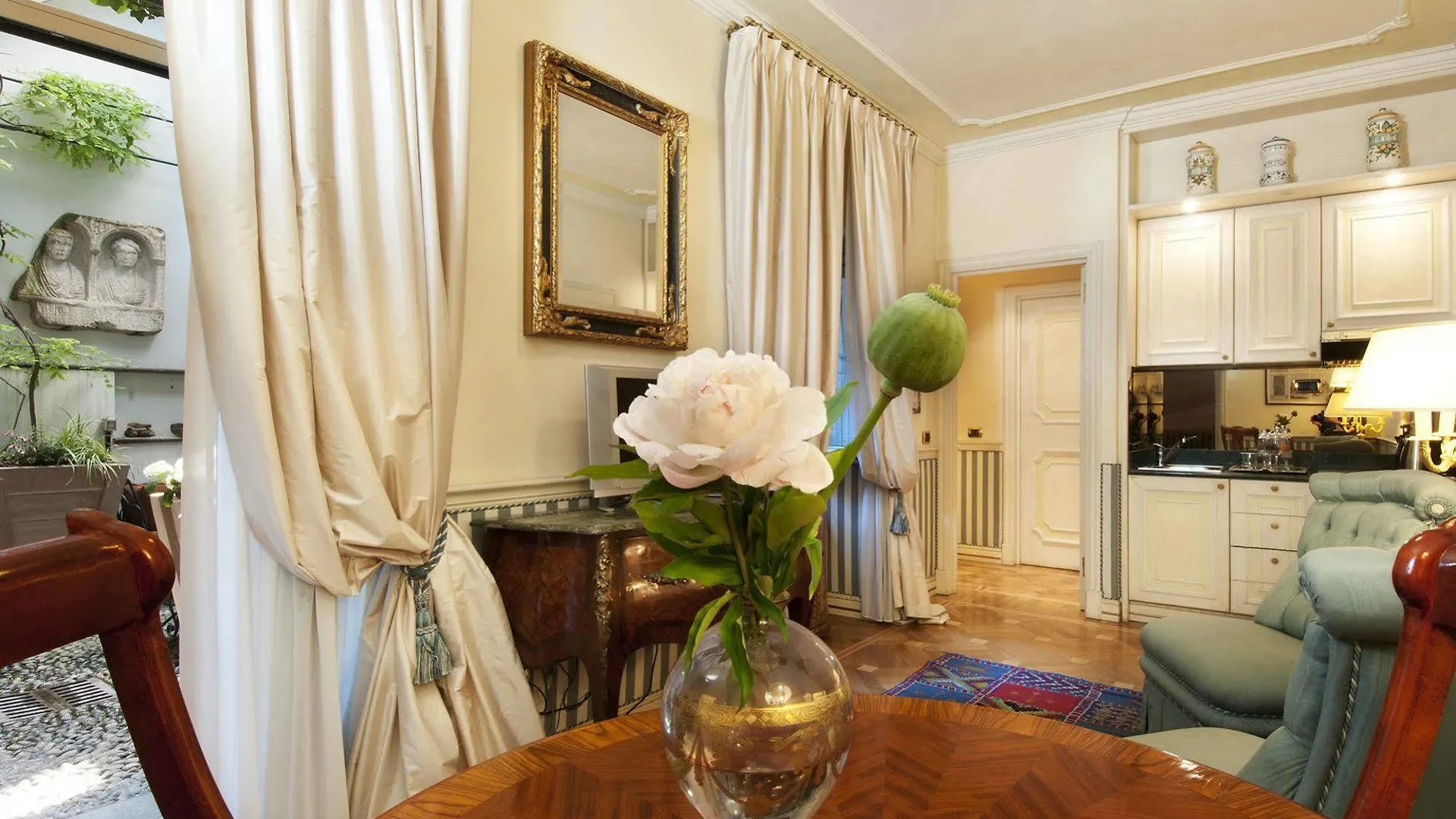 Petit Palais Hotel De Charme Milano Italia