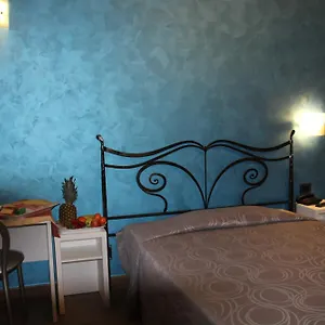 House Beatrice ** Milán