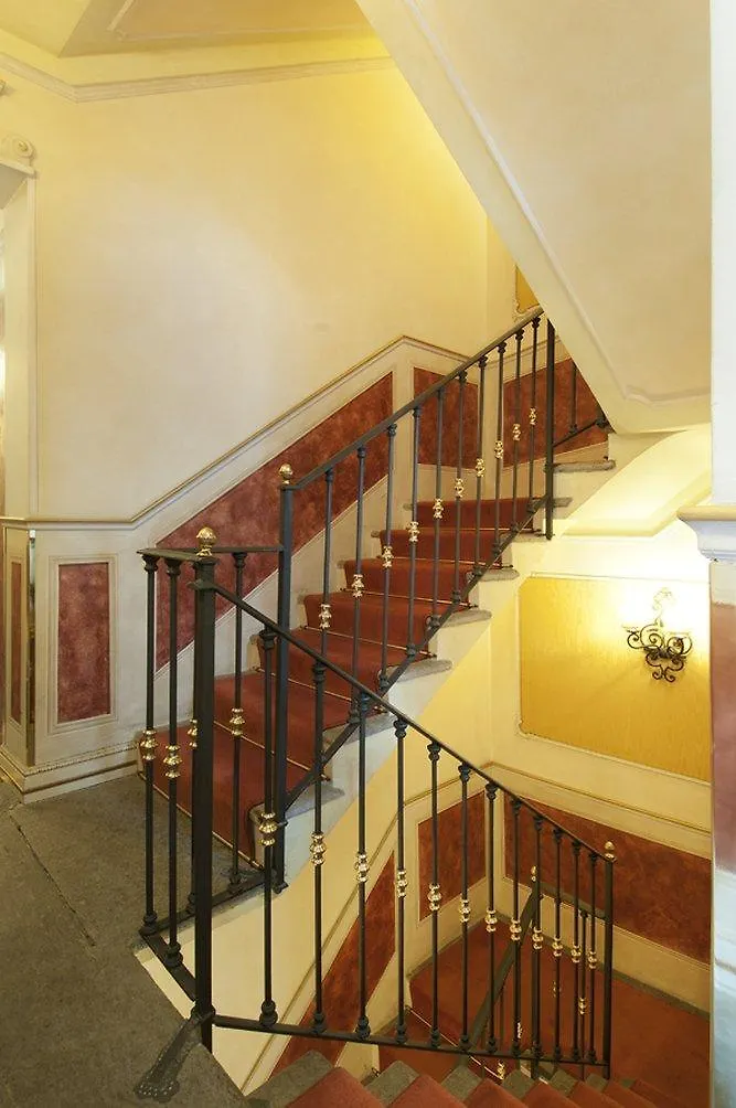 Petit Palais Hotel De Charme Milano
